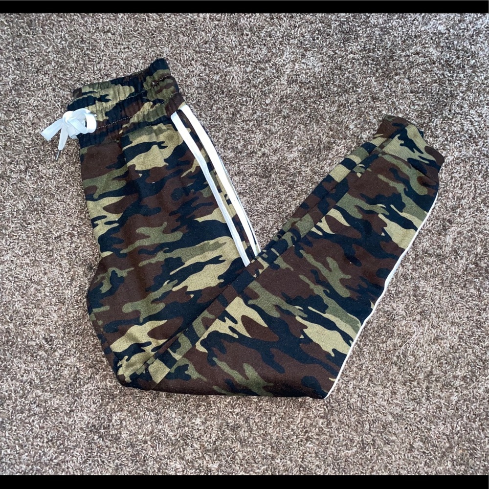 Camouflage joggers